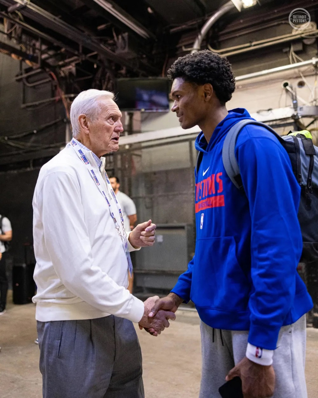 也正因此 也正因此