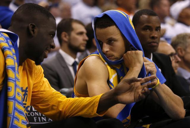 在牌面花纹 在牌面花纹